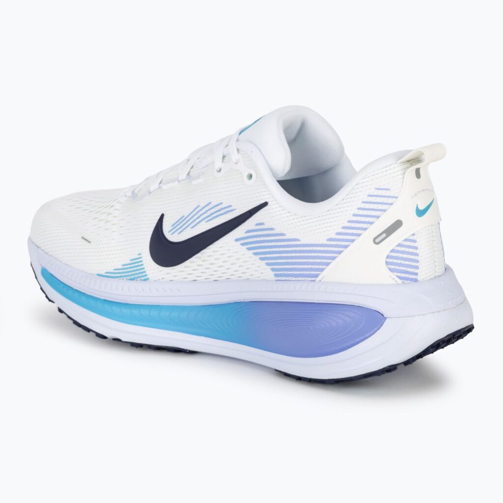 Женские Кроссовки Nike Vomero 18 бело-голубой автомобиль