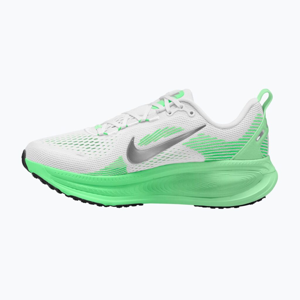 Женские кроссовки Nike Vomero 18 белого / зеленого / металлического серебра