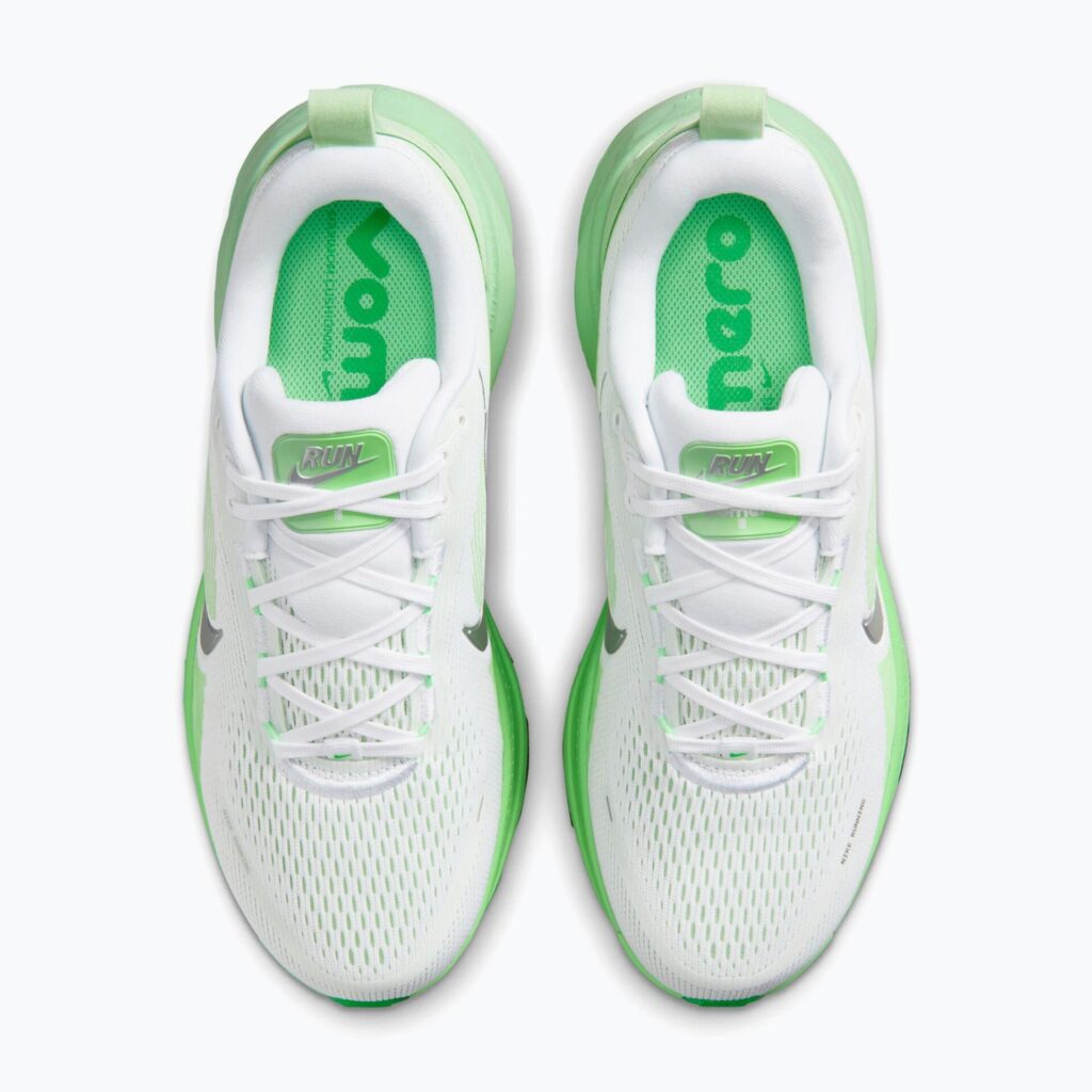 Женские кроссовки Nike Vomero 18 белого / зеленого / металлического серебра