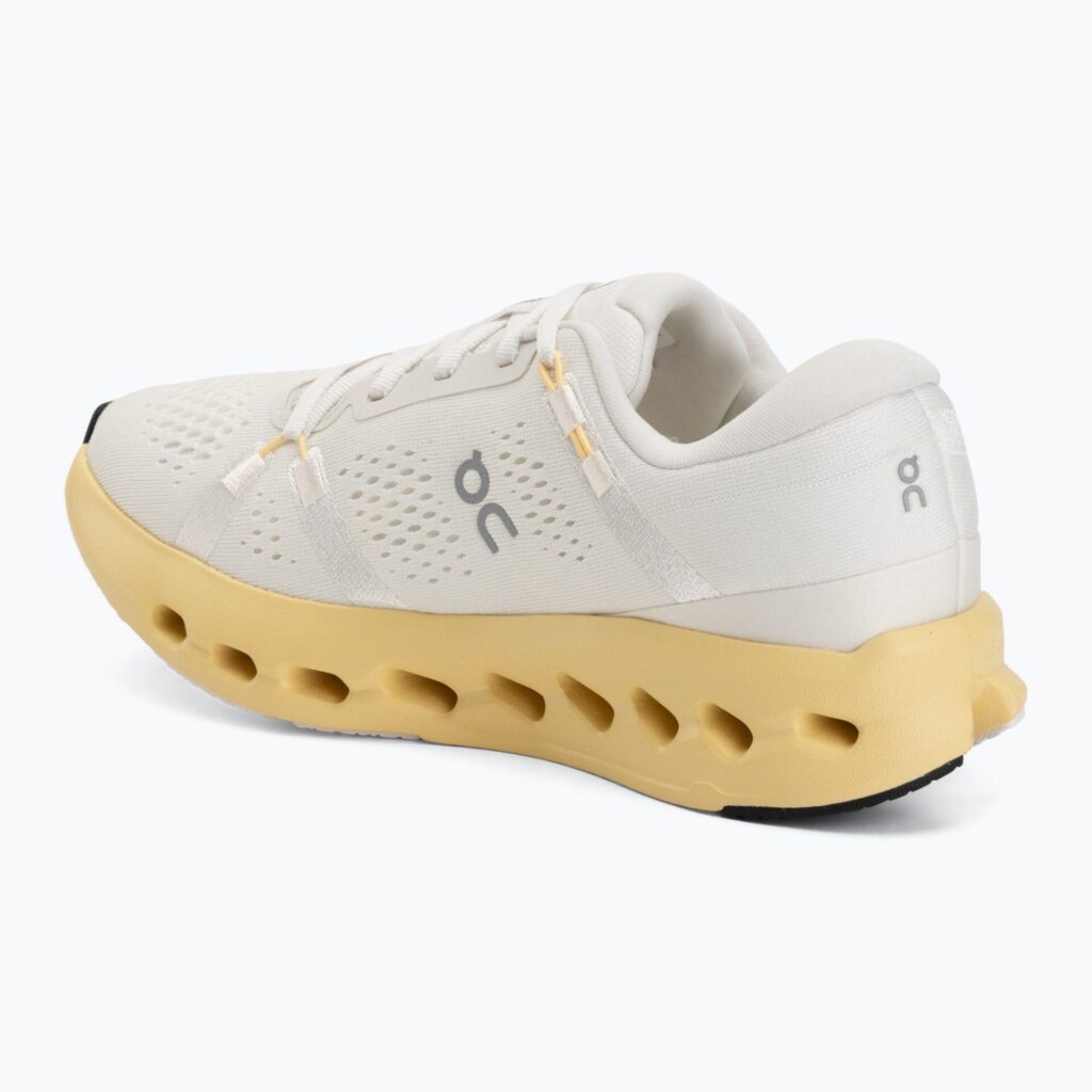 Женские кроссовки для бега On Cloudsurfer 2 ivory/dijon