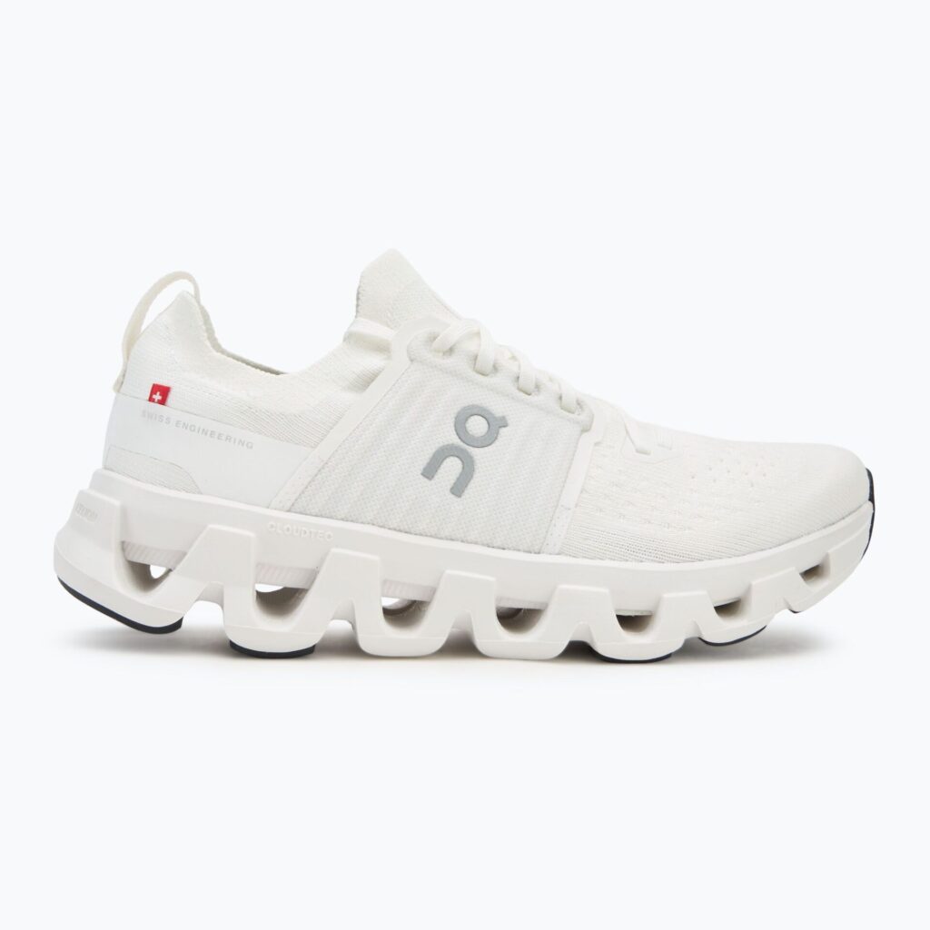 Женские кроссовки для бега On Cloudswift 4 white/white