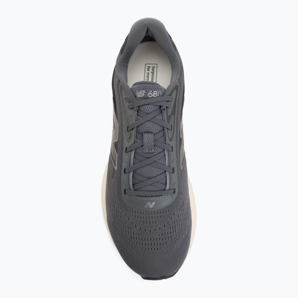 Кроссовки для бега New Balance Fresh Foam 680's V9 castlerock/faded black/gold metallic