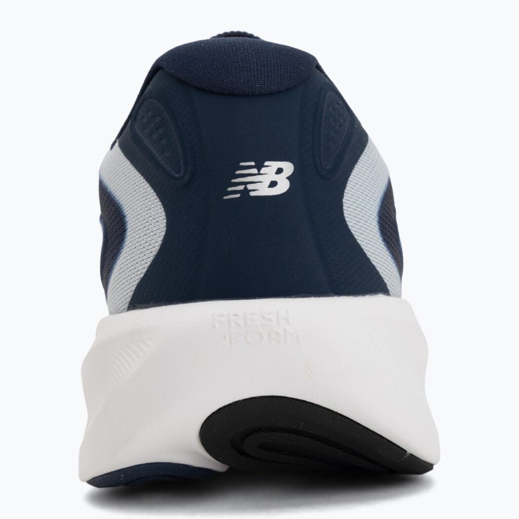 Кроссовки для бега New Balance Fresh Foam 680's V9 light zinc blue/altitude/alkaline green