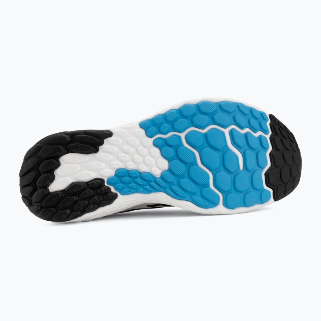 Кроссовки для бега New Balance Fresh Foam Evoz V4 white/black/altitude