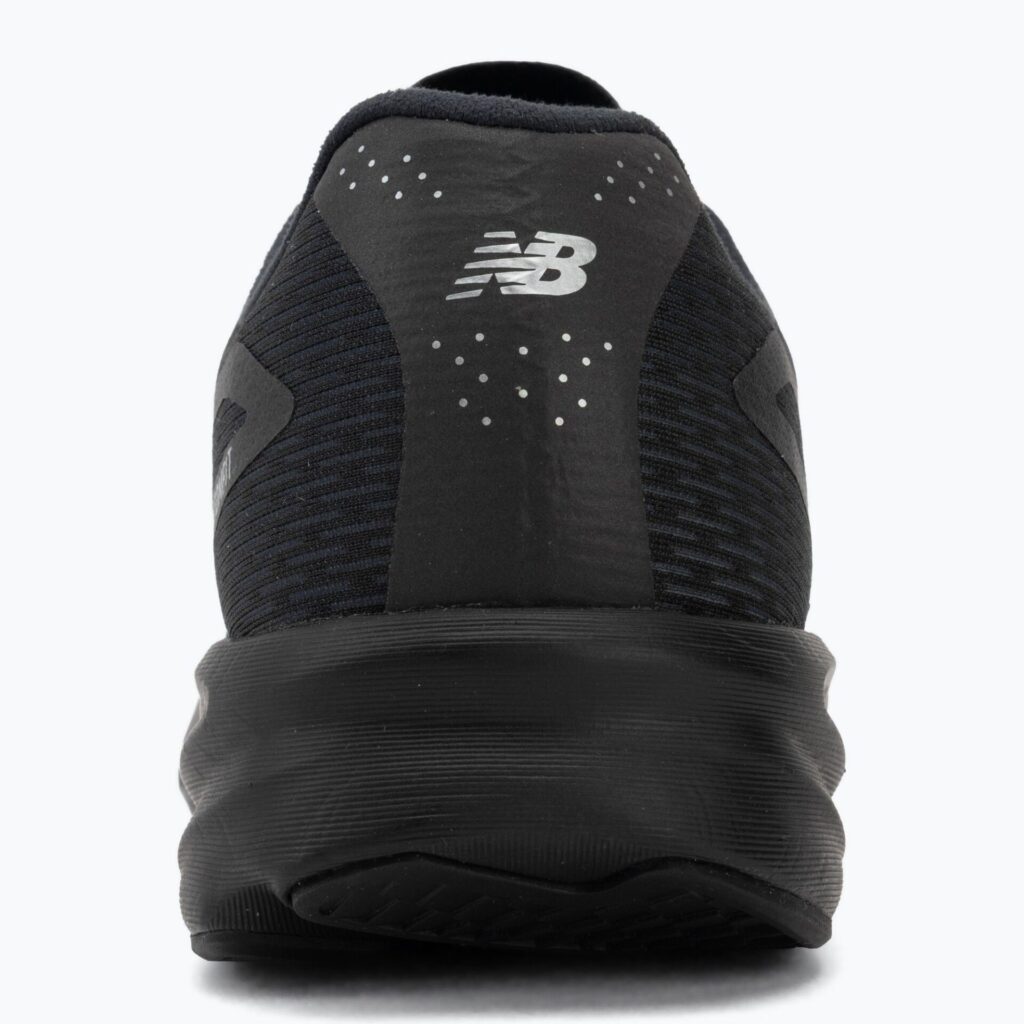 Кроссовки для бега New Balance FuelCell Flite-R V1 black/black cement/bright mint
