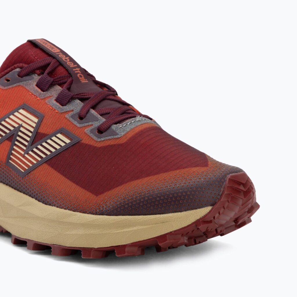 Кроссовки для бега New Balance Rebel Trail V1 maple/neo flame