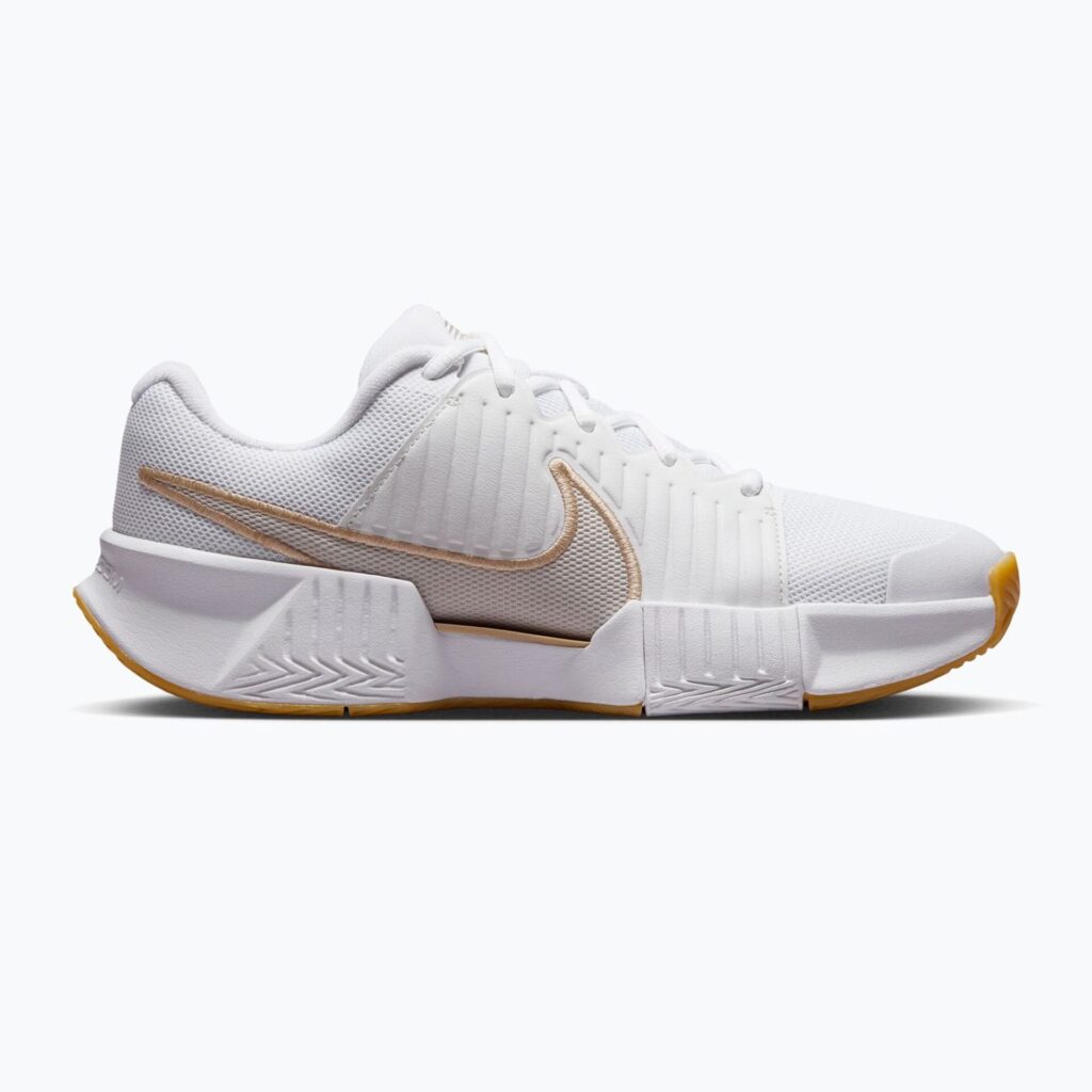 Женские теннисные кроссовки Nike GP Challenge Pro white/summit white/linen/light orewood brown