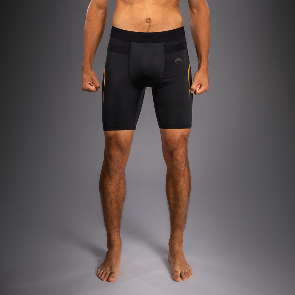Шорты Venum G-Core Vale Tudo - Black/Gold