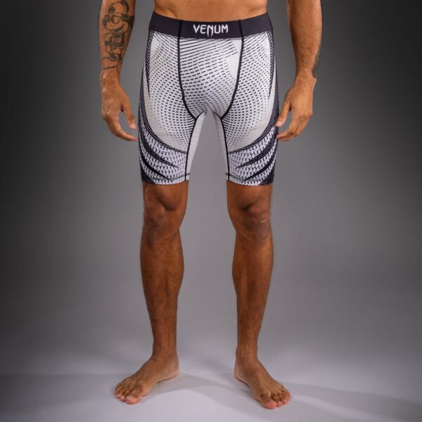 Шорты Venum Galactic 3.0 Vale Tudo - Off-White/Black