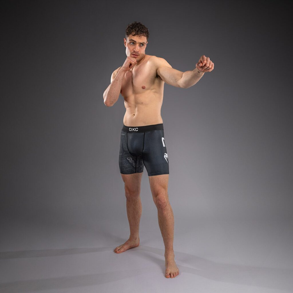 Шорты Karate Combat by Venum Vale Tudo - Black/Grey