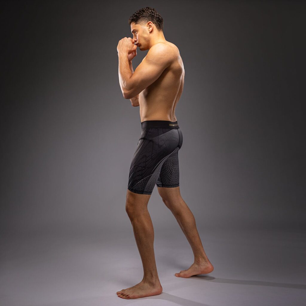 Шорты Venum Galactic 3.0 Vale Tudo - Black/Gold