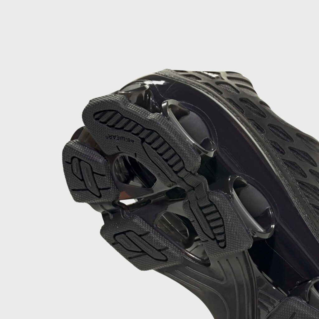 Кроссовки adidas Megaride F50 - Core Black / Iron Metallic