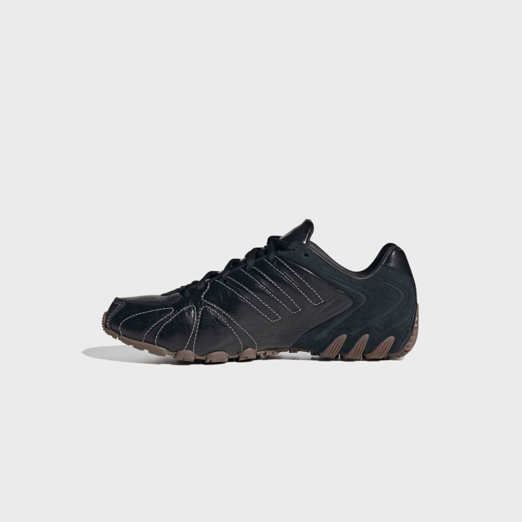 Кроссовки adidas WMNS Ghost Sprint - Core Black / Gum / Gold Metallic