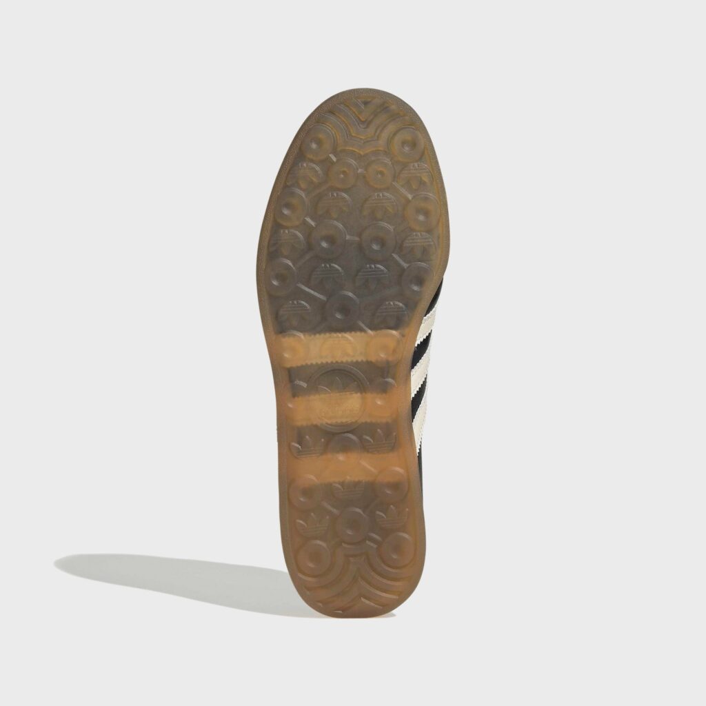 Кроссовки adidas WMNS Gazelle LO PRO - Core Black / Chalk White / Gum