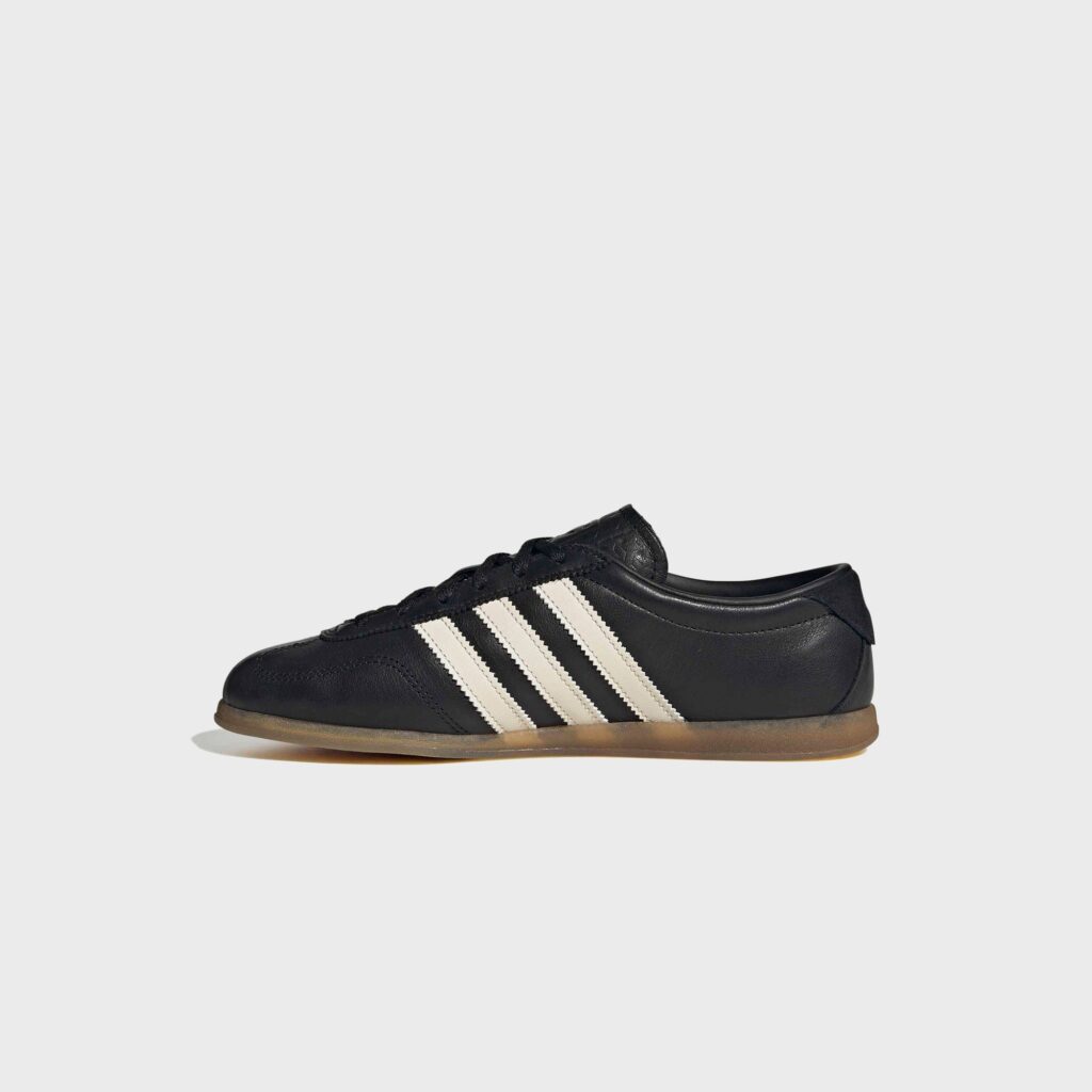 Кроссовки adidas WMNS Gazelle LO PRO - Core Black / Chalk White / Gum