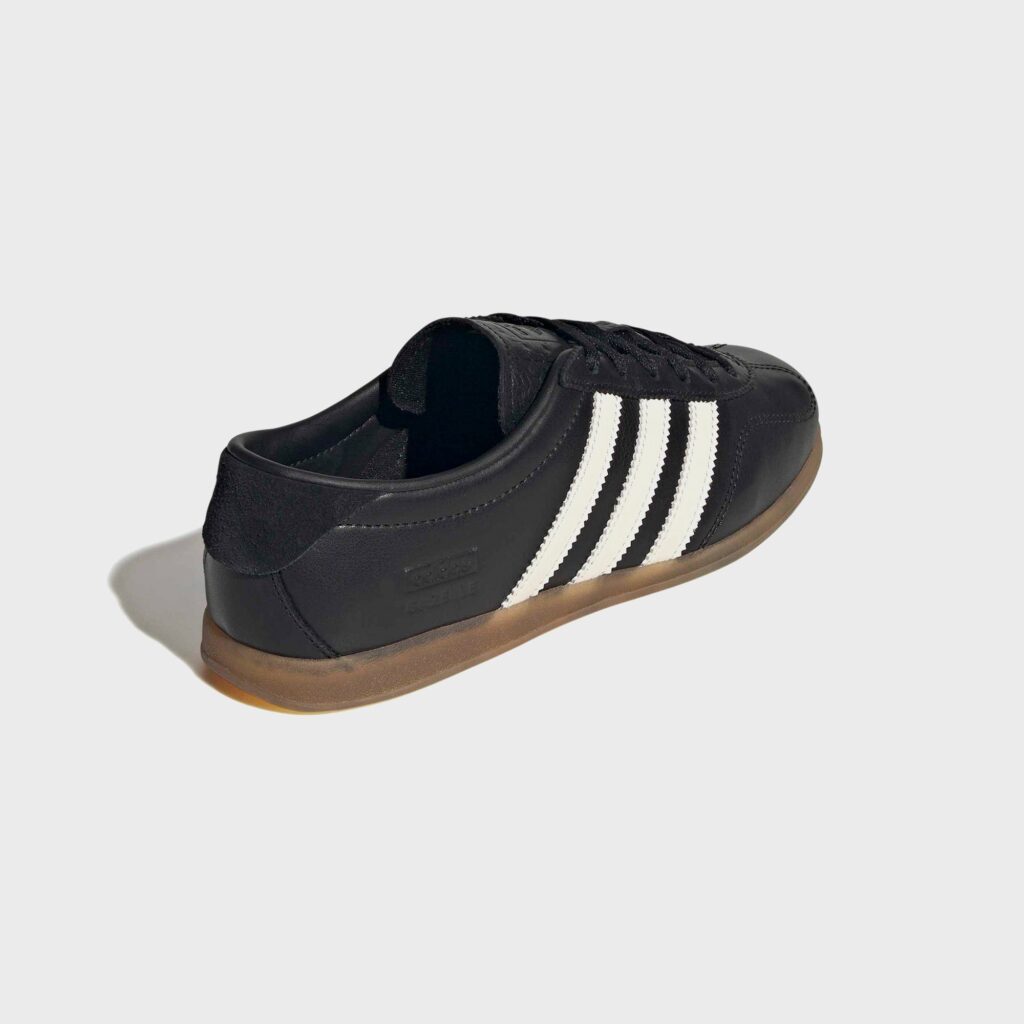 Кроссовки adidas WMNS Gazelle LO PRO - Core Black / Chalk White / Gum
