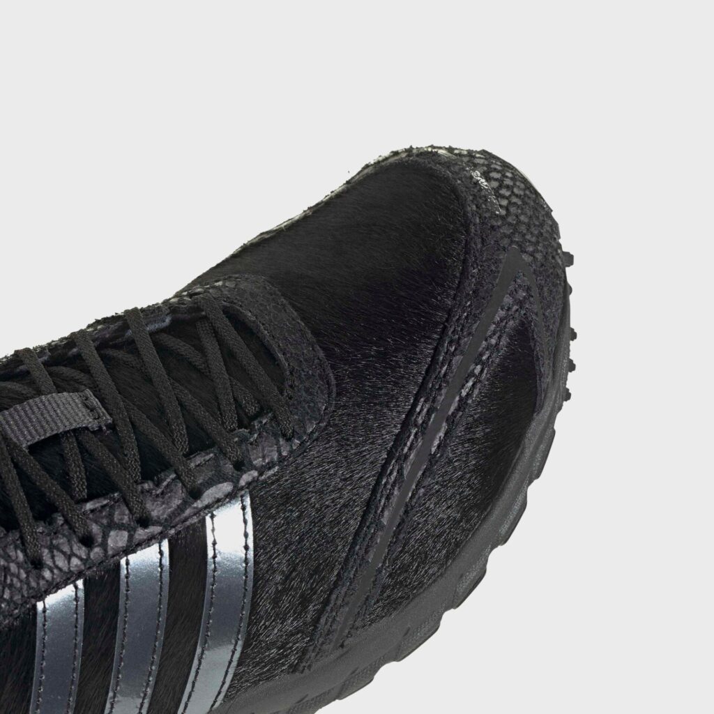 Кроссовки adidas WMNS Adizero Adios OG - Core Black / Carbon