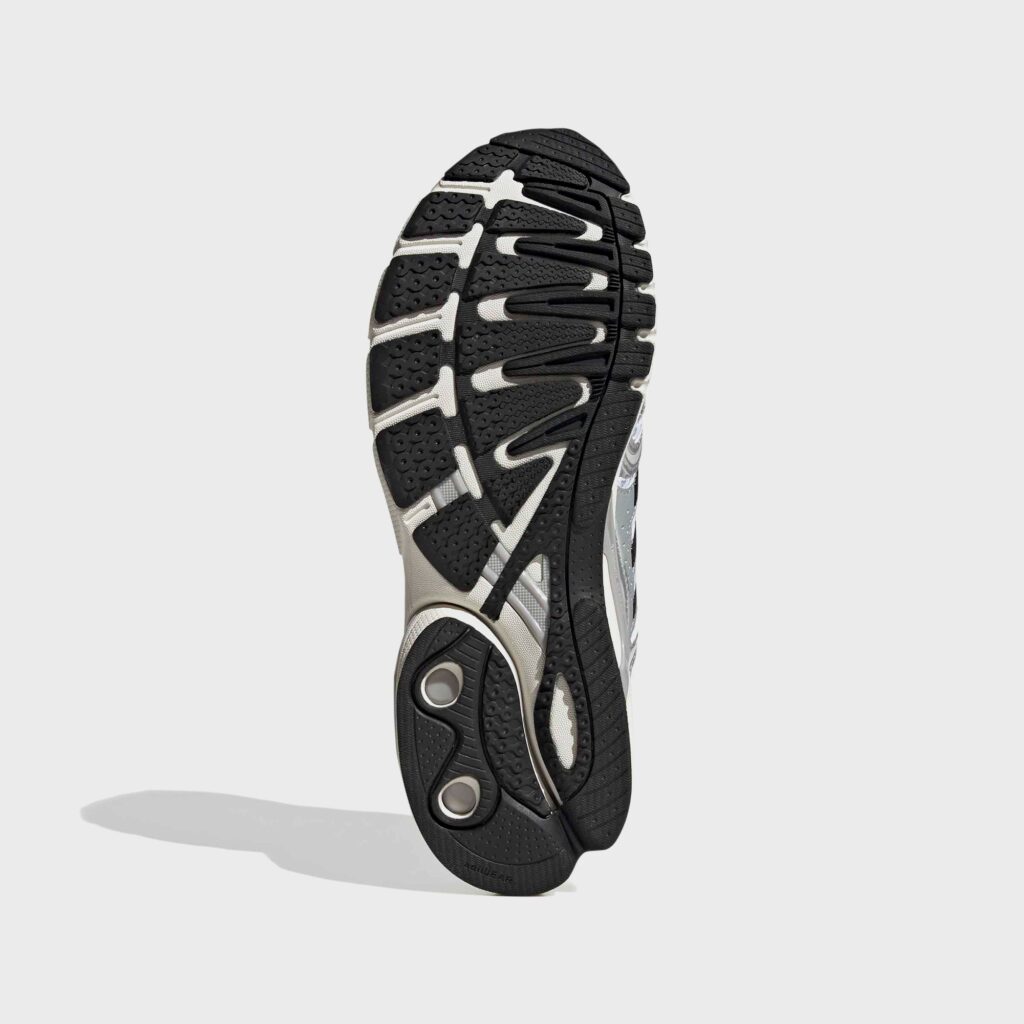 Кроссовки adidas Adistar Control 5 - Silver Metallic / Grey One / Core Black