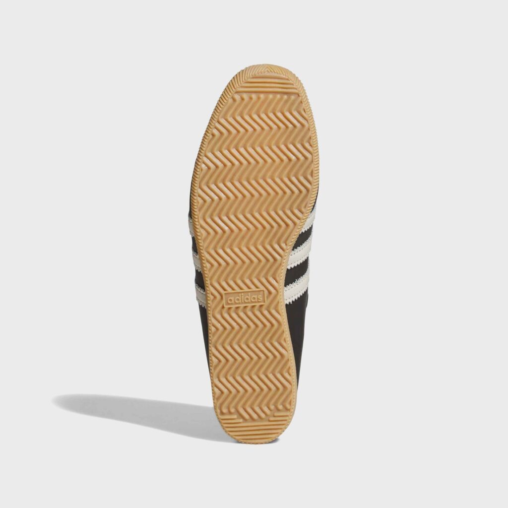 Кроссовки adidas Japan - Core Black / Alumina / Gold Metallic