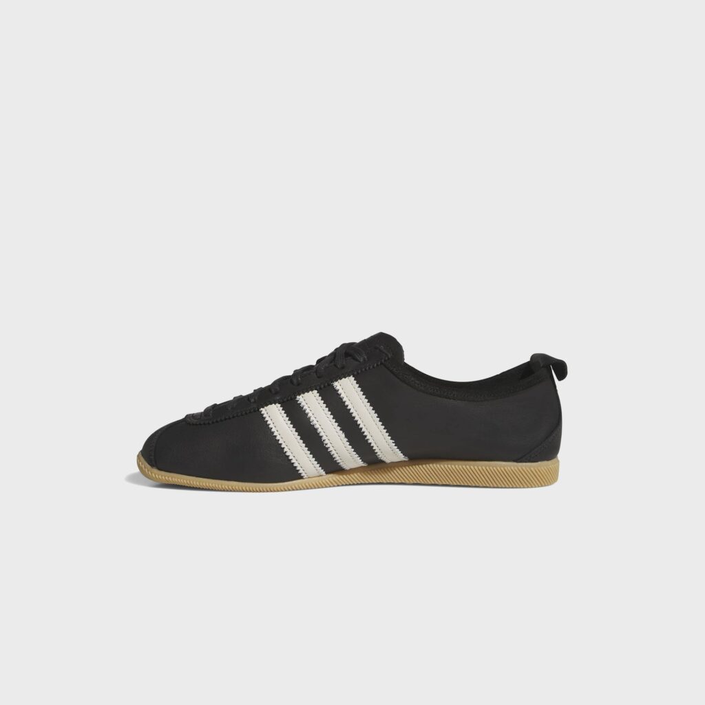 Кроссовки adidas Japan - Core Black / Alumina / Gold Metallic