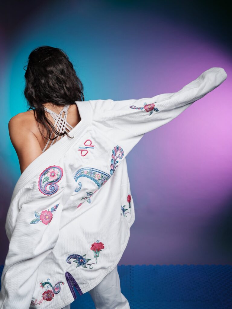 Rollbiss Кимоно White Paisley BJJ