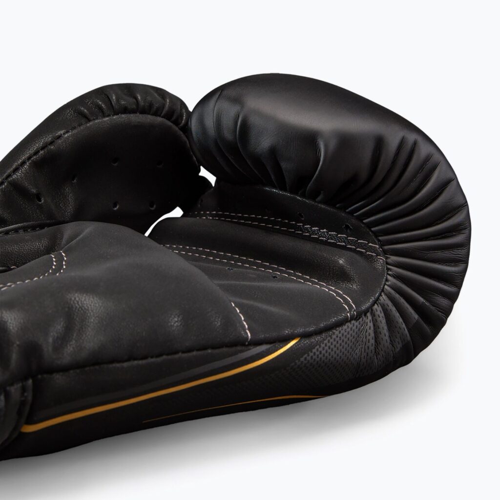 Боксёрские перчатки Venum G-Core Boxing black/gold