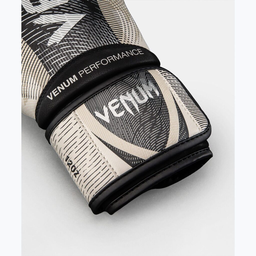Боксёрские перчатки Venum Galactic 3.0 Boxing off white/black