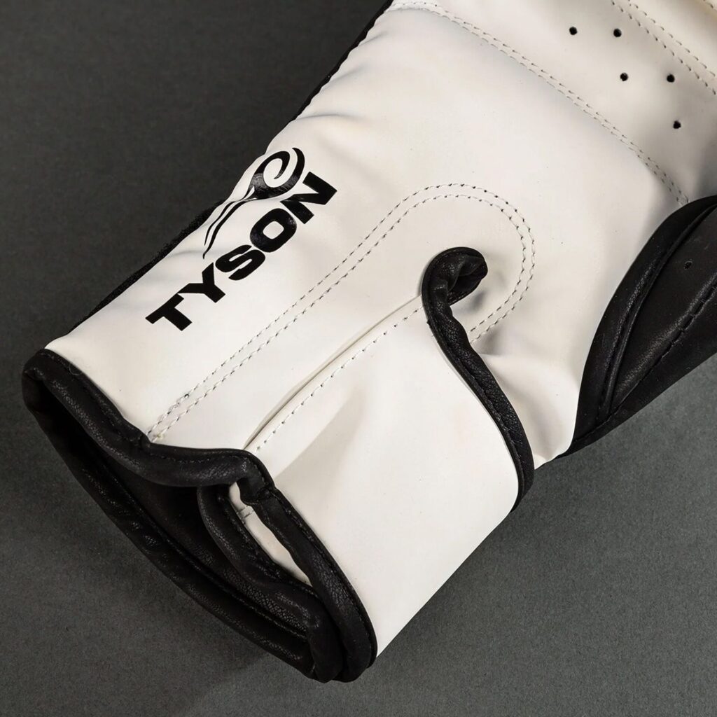 Боксёрские перчатки Venum Mike Tyson Replica Boxing
