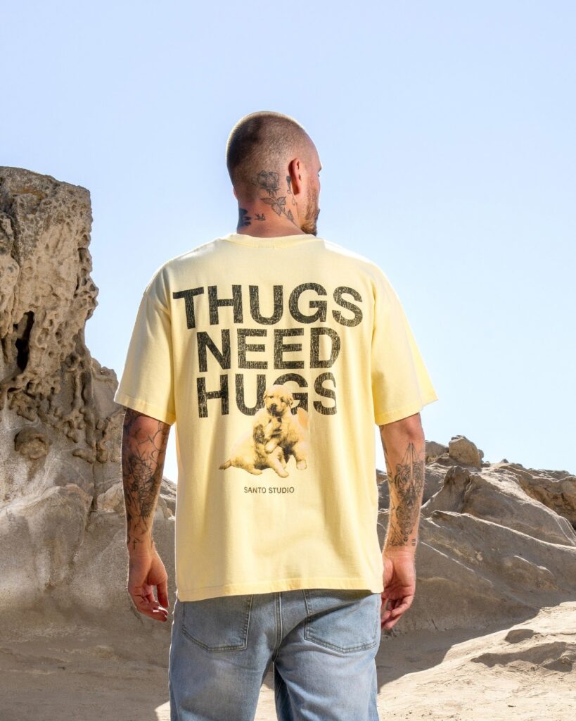 Футболка Thugs Need Hugs OG