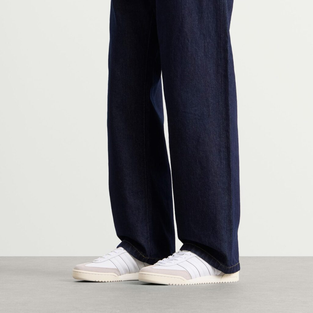 Кроссовки adidas Tangum