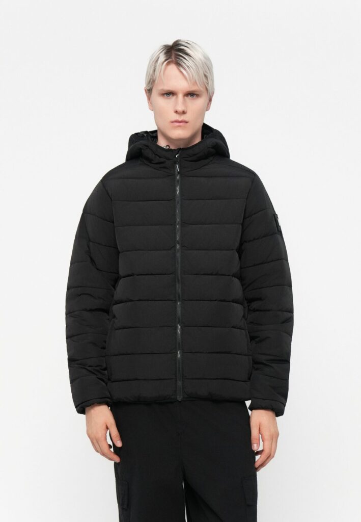 Пуховик Weekend Offender
