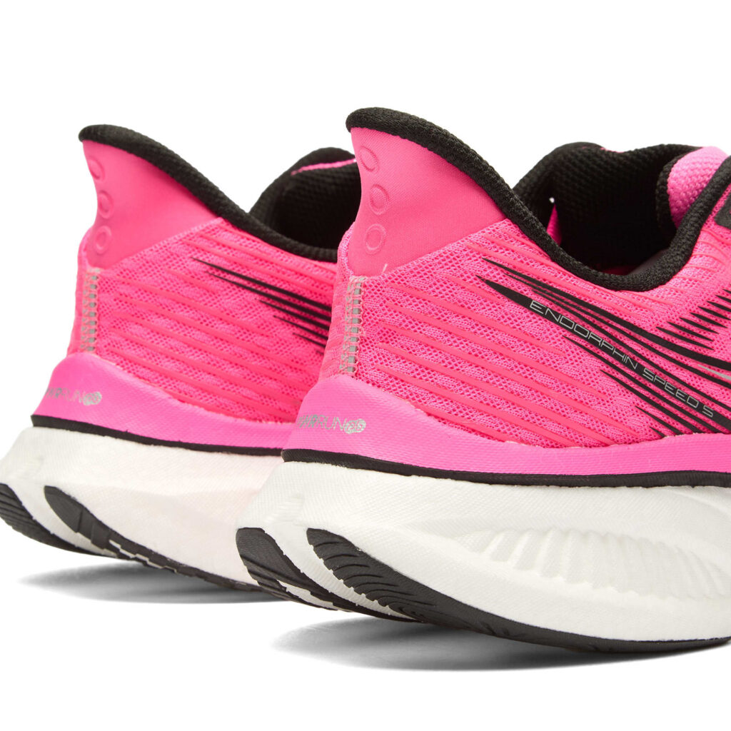 Кроссовки Saucony Endorphin Speed 5