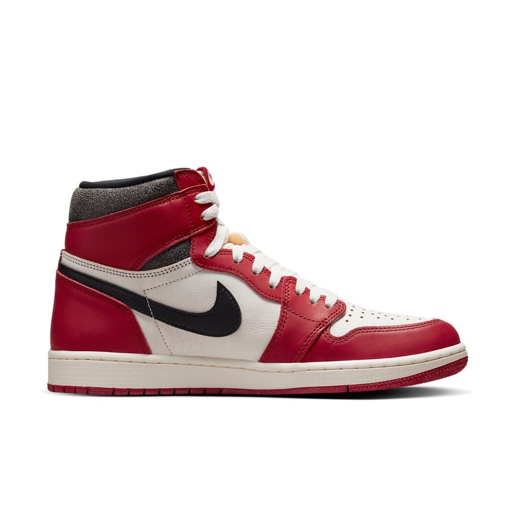 Кроссовки Air Jordan 1 Retro High OG 'Chicago Lost & Found' DZ5485-612