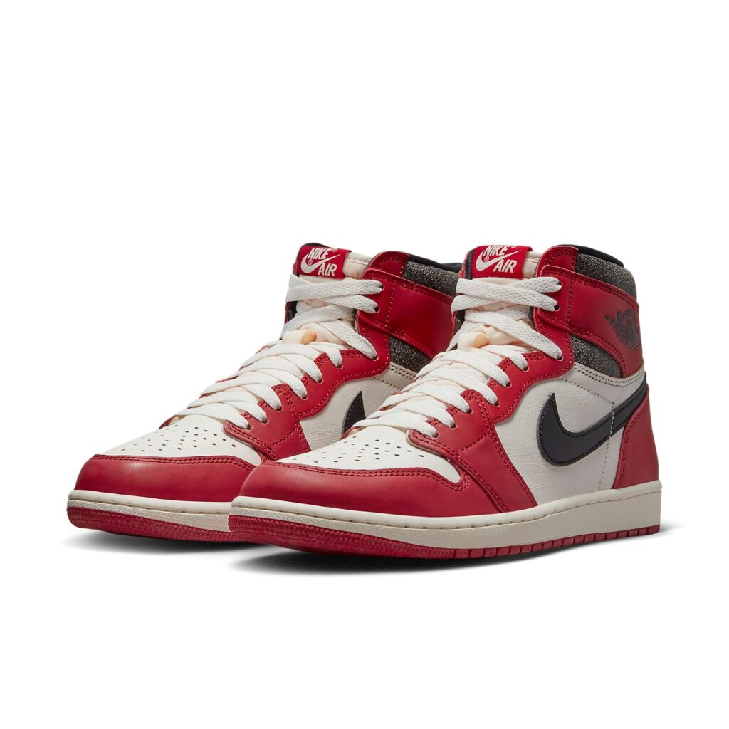 Кроссовки Air Jordan 1 Retro High OG 'Chicago Lost & Found' DZ5485-612