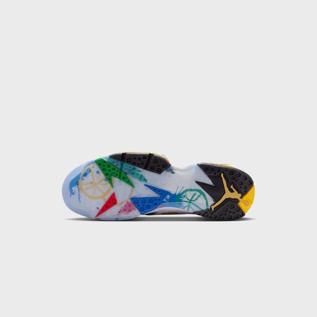 Кроссовки Jordan Air Jordan 7 Retro - White / Metallic Gold / Sport Red / Varsity Royal