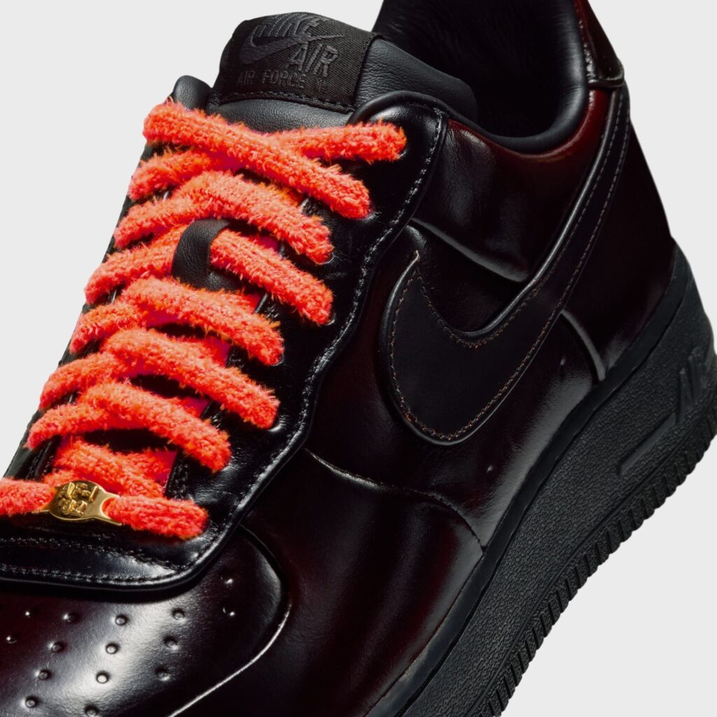 Кроссовки Nike Air Force 1 '07 - Black / Cinnamon / Total Orange
