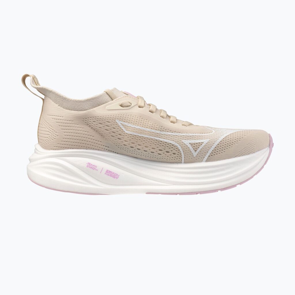 Женские кроссовки для бега Mizuno Neo Zen 2 summer sand/white/cattleya orc