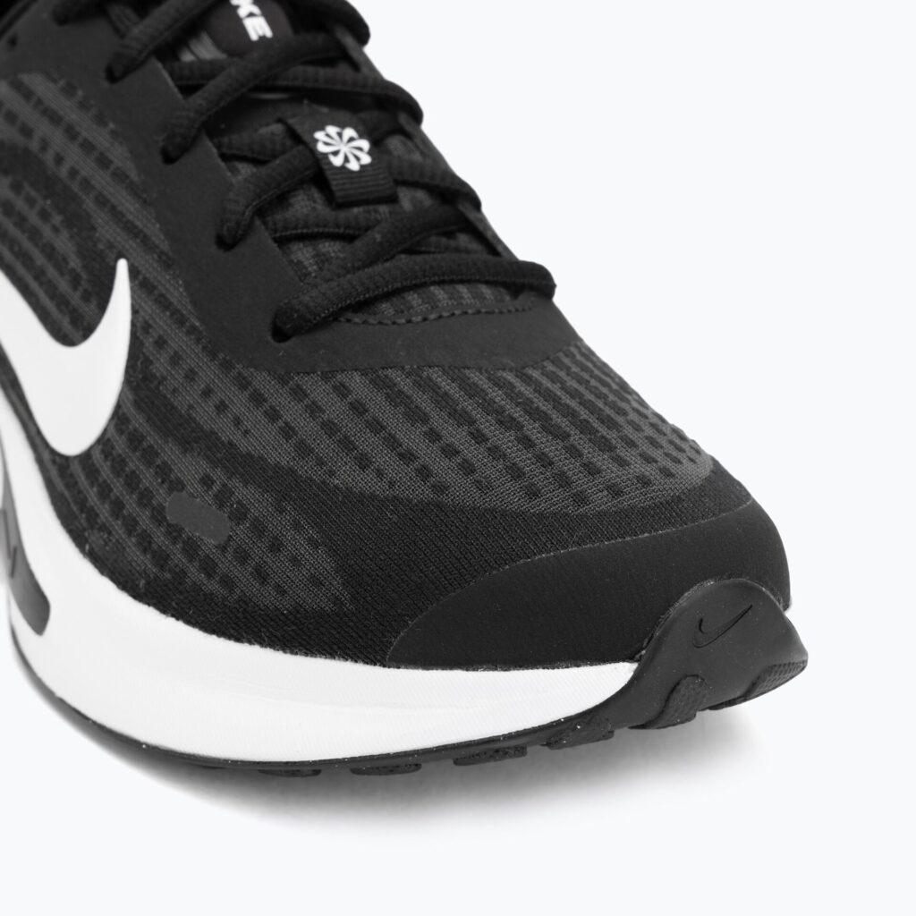 Женские кроссовки для бега Nike Journey Run black/white
