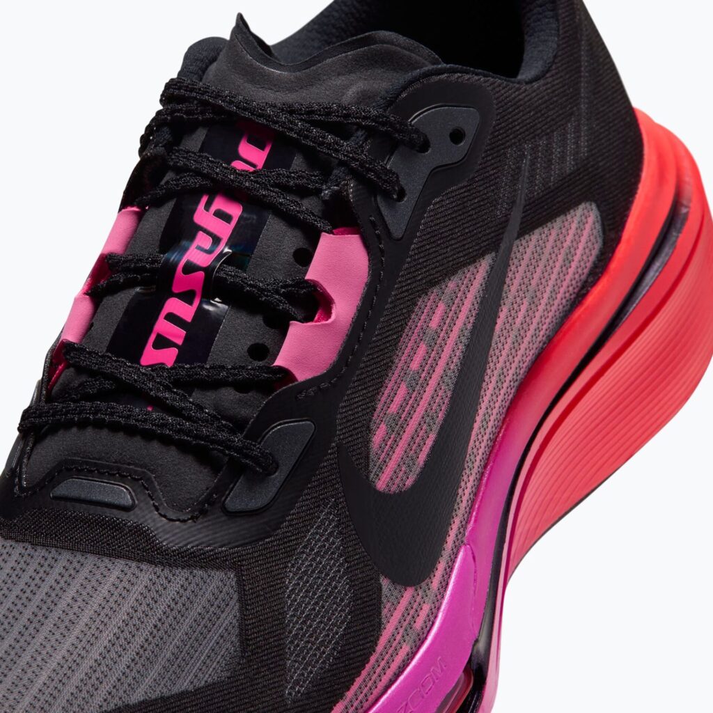 Женские кроссовки Nike Pegasus Plus 2 black/hyper pink/laser crimson/black