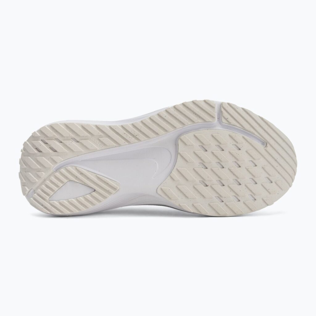 Женские кроссовки для бега Nike Quest 7 summit white/white/metallic silver/black