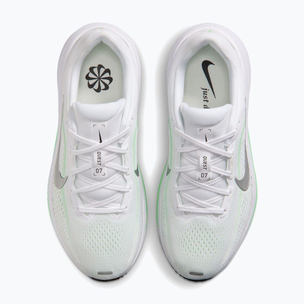 Женские кроссовки для бега Nike Quest 7 white/illusion green/metallic silver