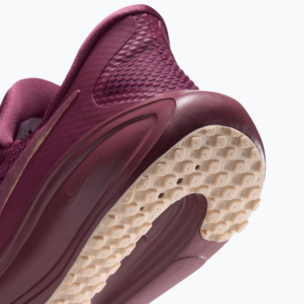 Женские кроссовки для бега Nike Revolution 8 EasyOn pink smoke/orange pearl/desert berry