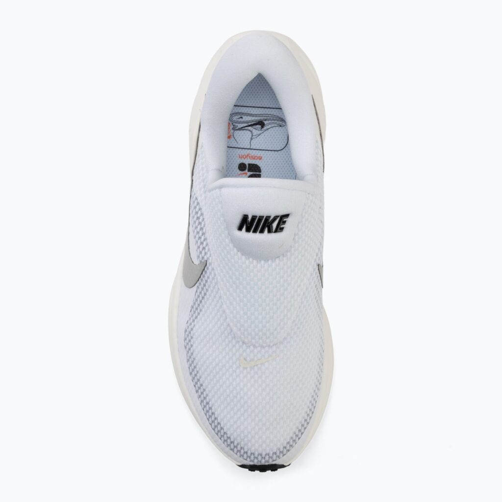 Женские кроссовки для бега Nike Revolution 8 EasyOn white/sail/black/metallic silver