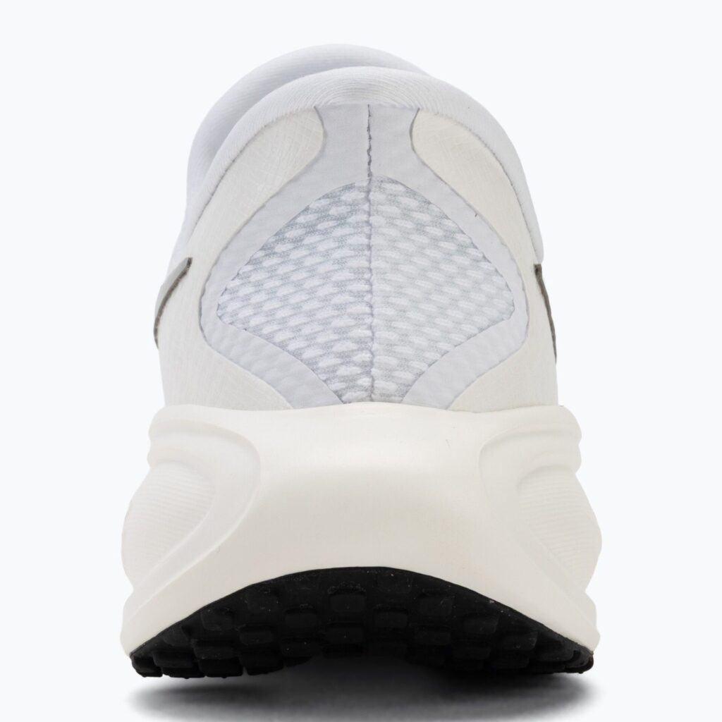 Женские кроссовки для бега Nike Revolution 8 EasyOn white/sail/black/metallic silver