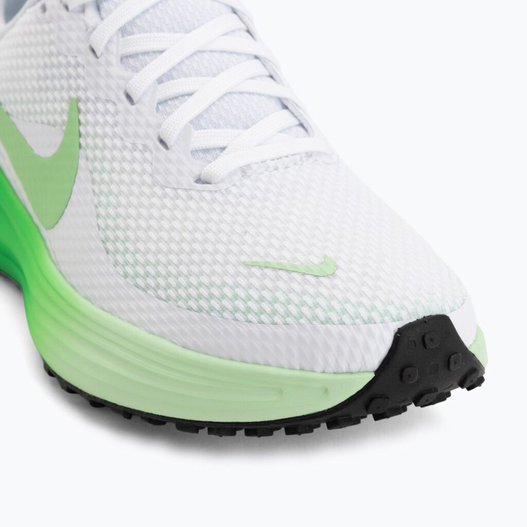 Женские кроссовки для бега Nike Revolution 8 white/cucumber calm/illusion green