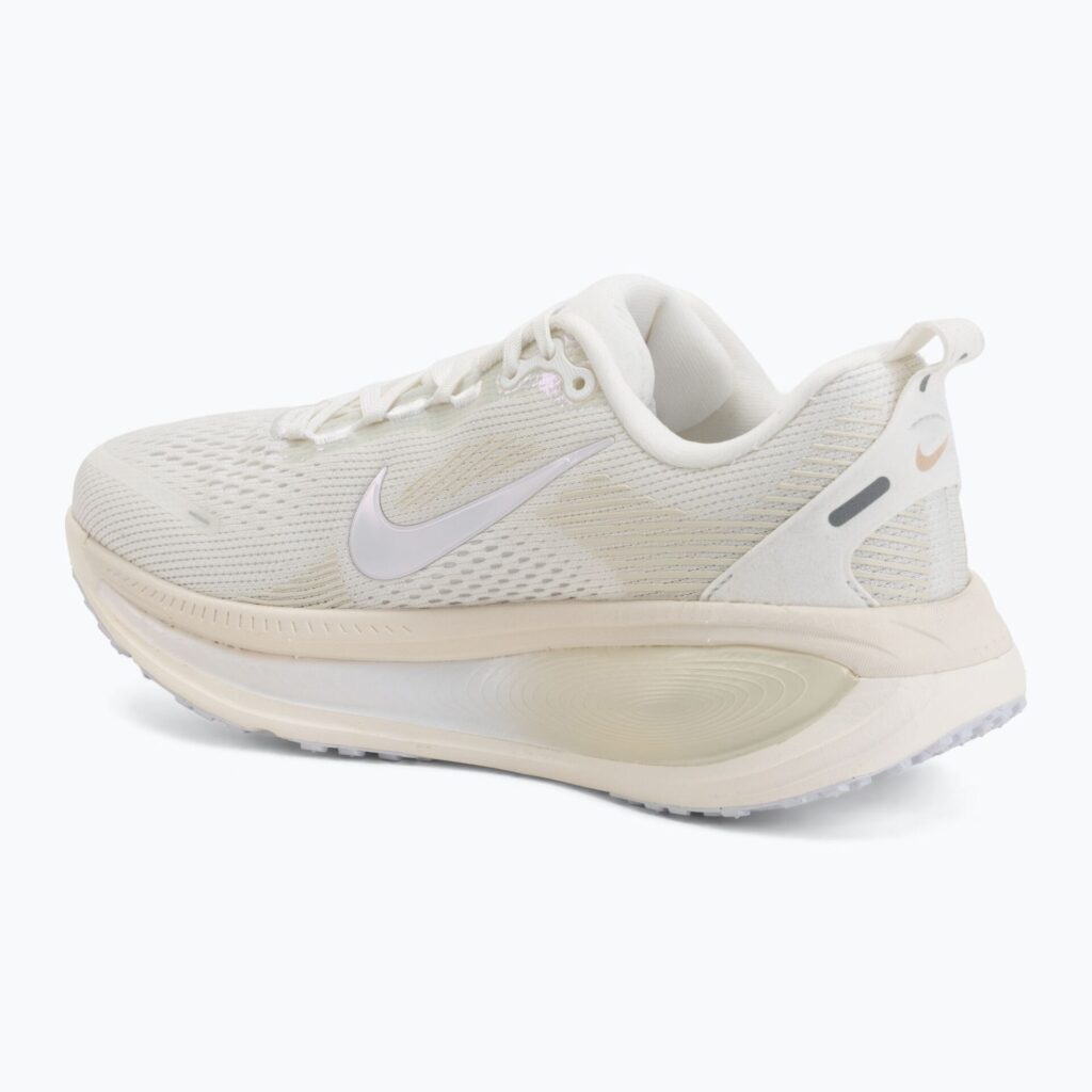 Женские кроссовки для бега Nike Vomero 18 ESS summit white/chalk/sea glass/white