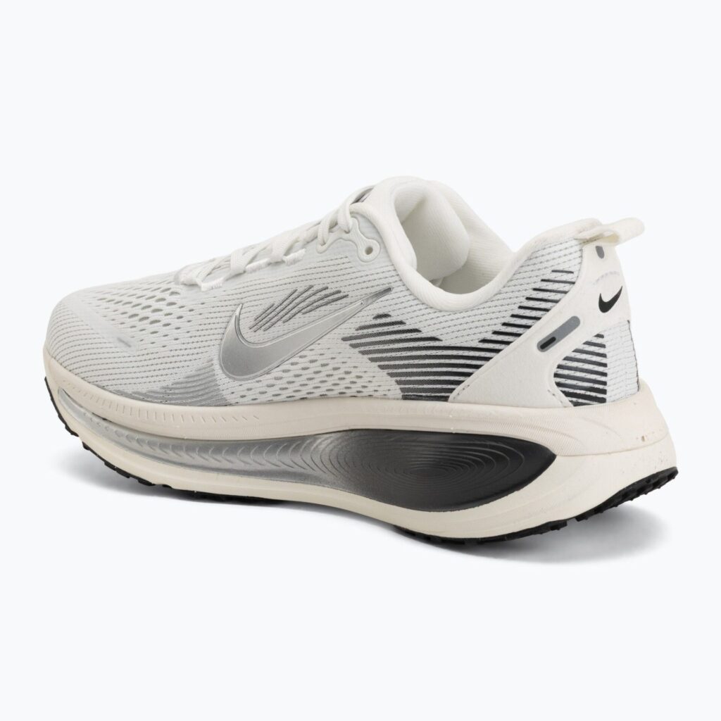 Женские кроссовки для бега Nike Vomero 18 summit white/sail/metallic silver