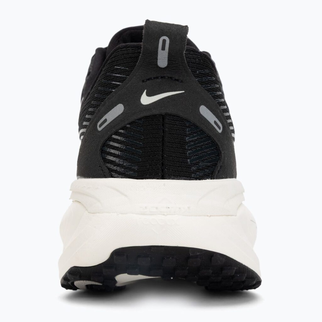 Женские кроссовки для бега Nike Vomero 18 Wide black/coconut milk/summit white