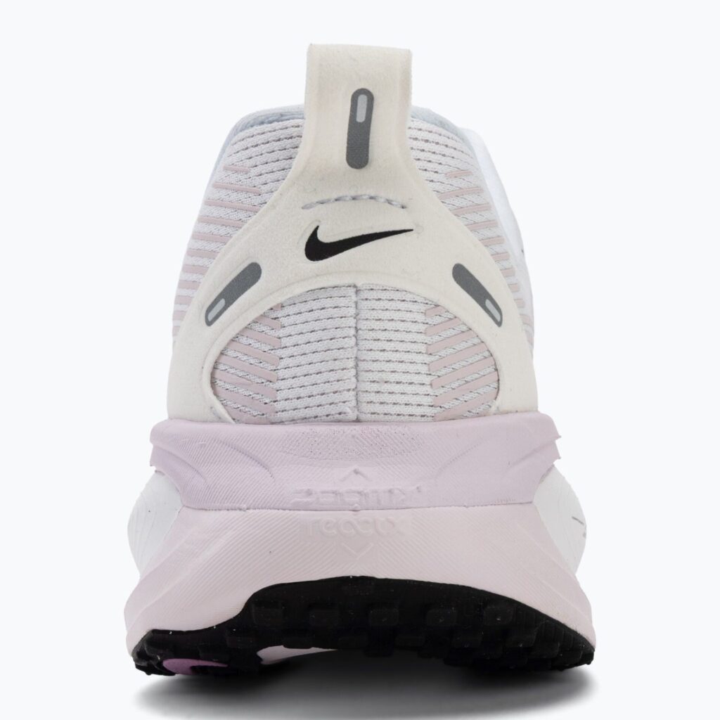 Женские кроссовки для бега Nike Vomero 18 Wide white/bleached lilac/light magenta/black