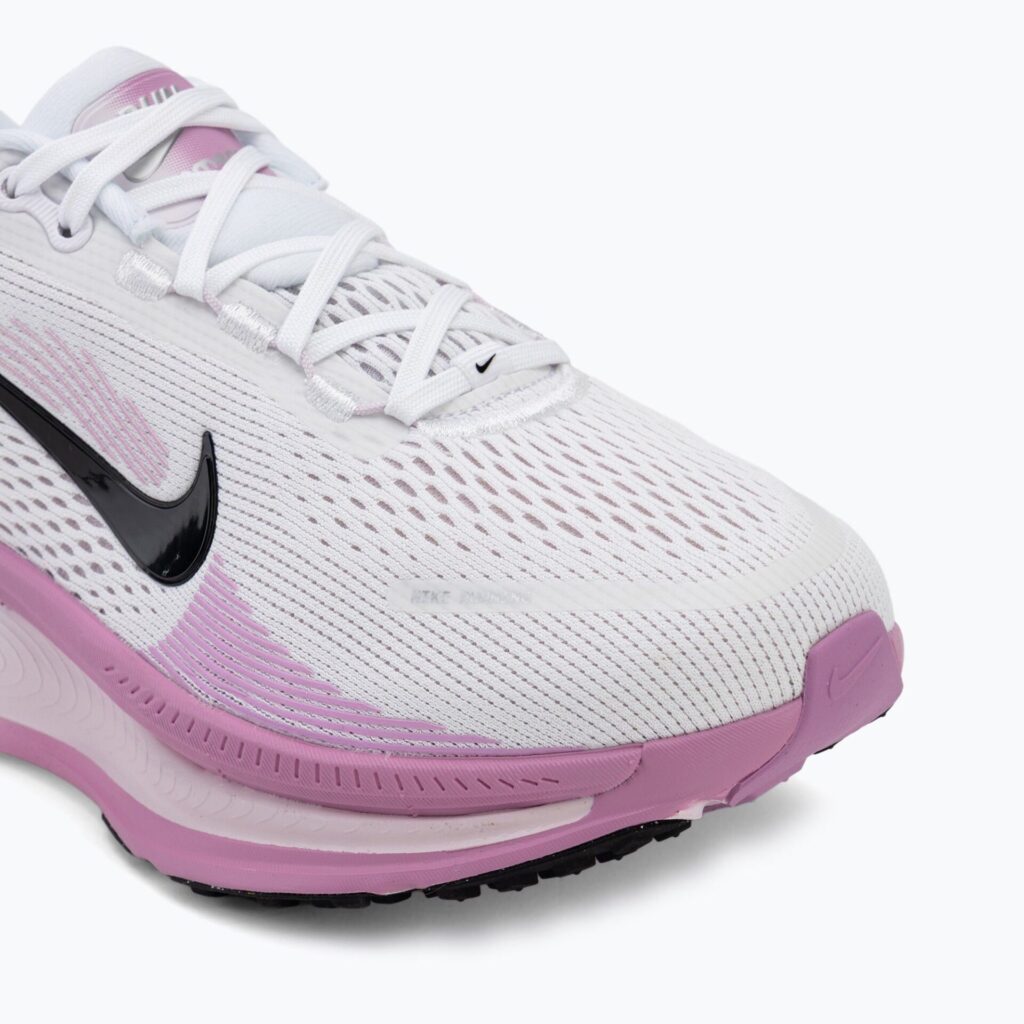 Женские кроссовки для бега Nike Vomero 18 Wide white/bleached lilac/light magenta/black